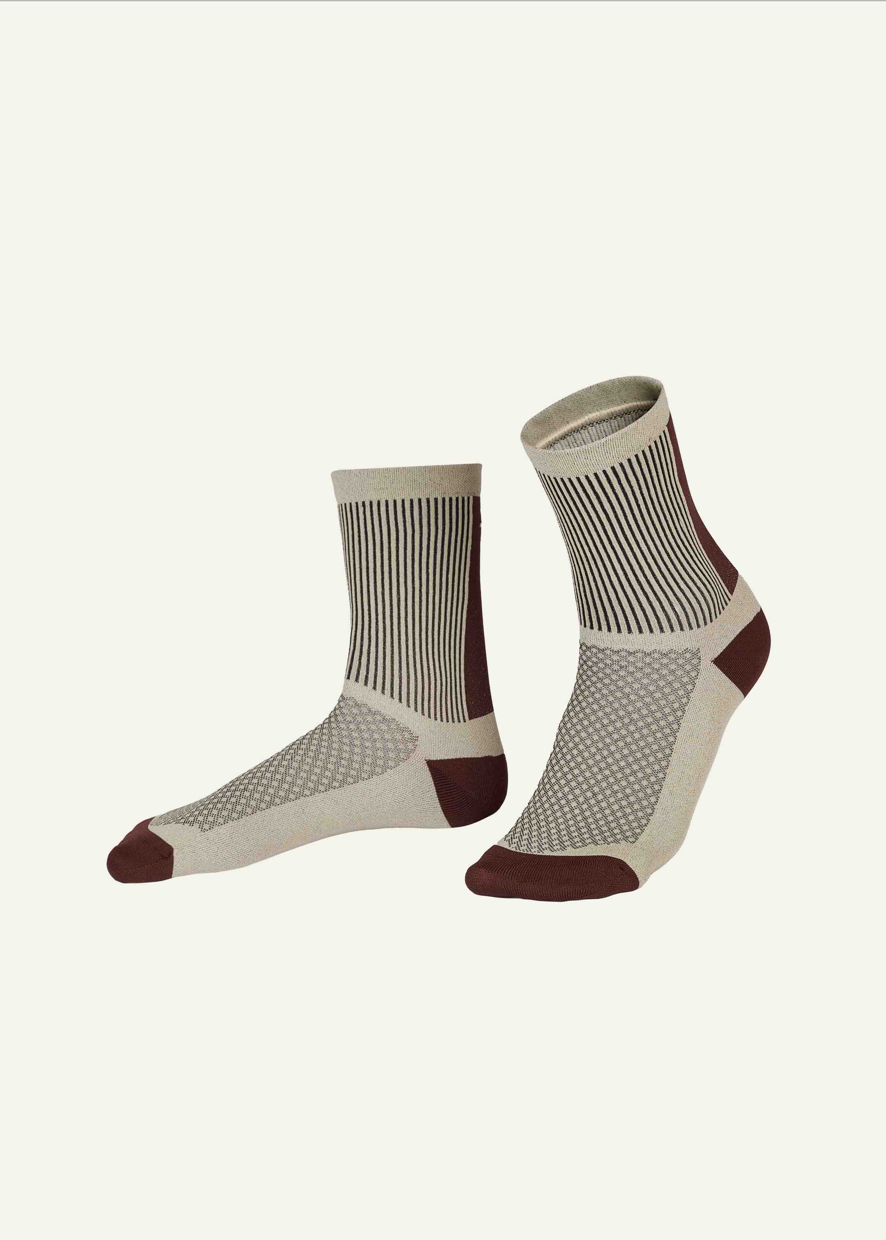 to the top Socks Golden Brown